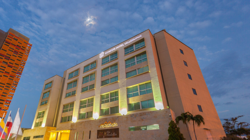 SONESTA HOTEL - Guatapuri Centro Comercial